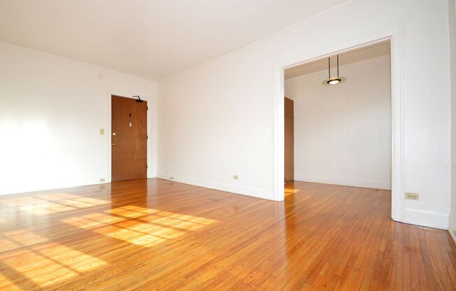 1 bed, 1 bath, 410 sqft, $1,005, Unit 24 - 326