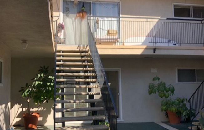 Just a Few Blocks from the Beach!