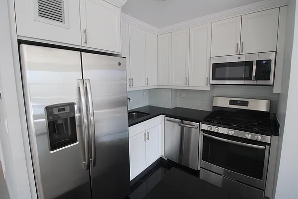 Studio, 1 bath, $9,995, Unit 25D