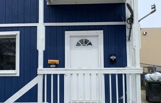 2387-2389 29th St. SW