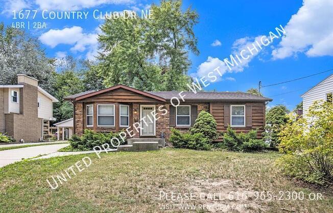1677 Country Club Dr NE