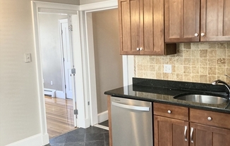 2 beds, 1 bath, 926 sqft, $2,500, Unit 2