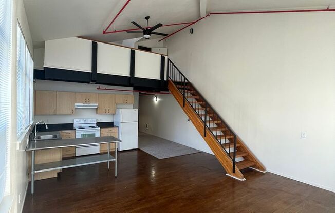 Everett Station Lofts