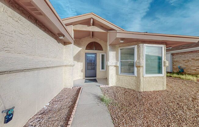 Charming 3 bedroom 2 bath home in Northeast El Paso!