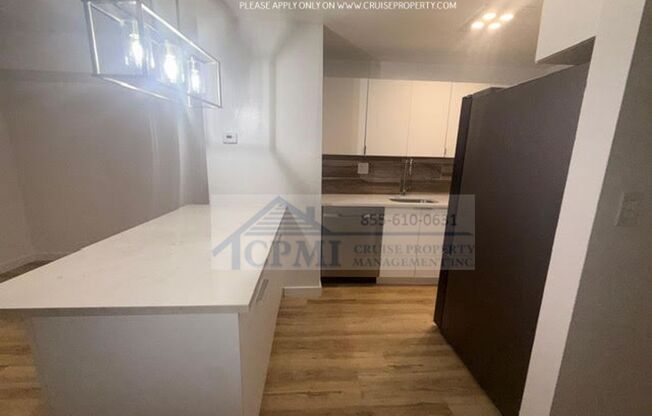 1 bed, 1 bath, 859 sqft, $1,725, Unit 301