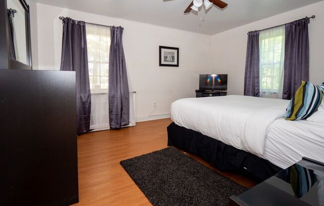 2 beds, 1 bath, 750 sqft, $1,795, Unit C305