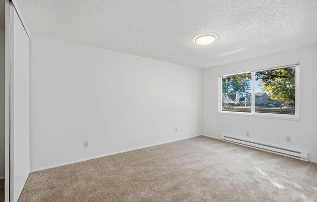 2 beds, 1 bath, 1,000 sqft, $1,275, Unit 11