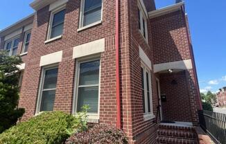 200 ROUNDHOUSE CT