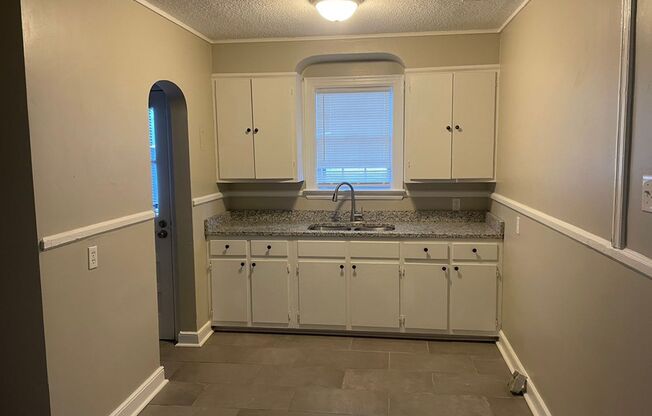 1 bed, 1 bath, 693 sqft, $795