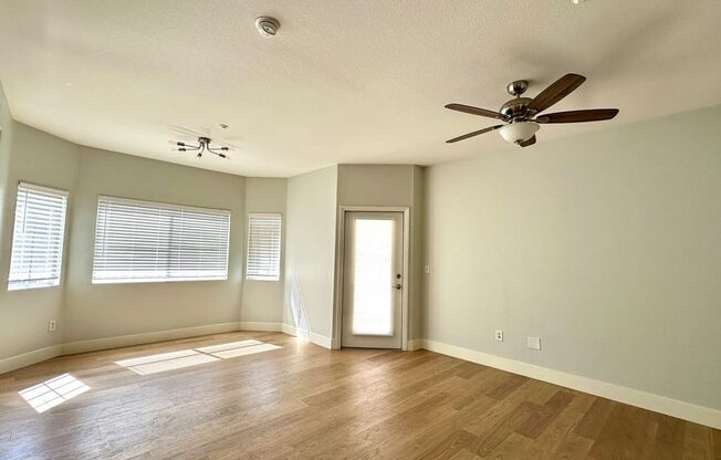 Beautifully updated condo in South Valley Ranch