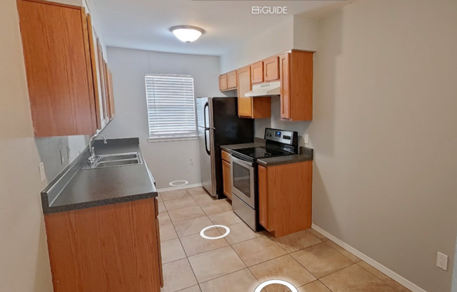 2 beds, 1 bath, 925 sqft, $825