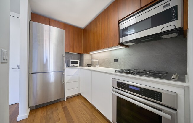 1 bed, 1 bath, 685 sqft, $4,895, Unit 9N