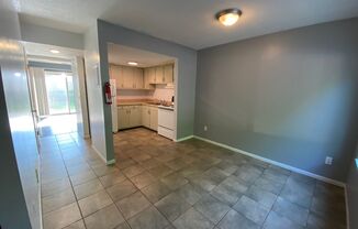 2 beds, 1.5 baths, $985, Unit UNIT 9