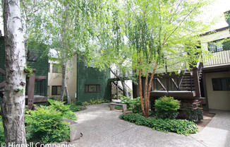 Clubhouse! Pool! Coutyard!