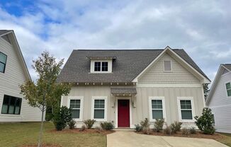 Single Family Home With Spacious Backyard