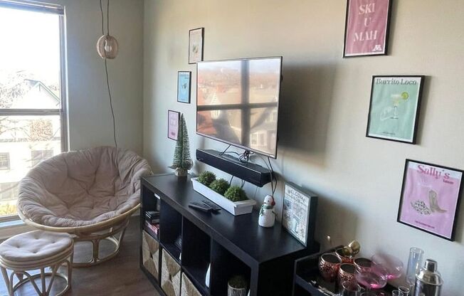3 beds, 2 baths, $2,235, Unit 509