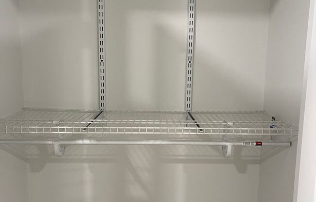 3 beds, 2.5 baths, 1,400 sqft, $1,995, Unit 4526-E37