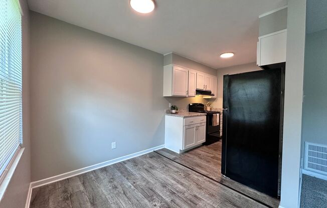 Parkway Apartments – Convenient 2-Bedroom Living in North Knoxville