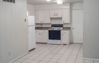 2 beds, 1 bath, 910 sqft, $725, Unit A