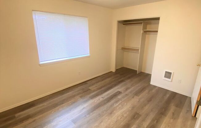 2 beds, 1 bath, $1,695, Unit 14553