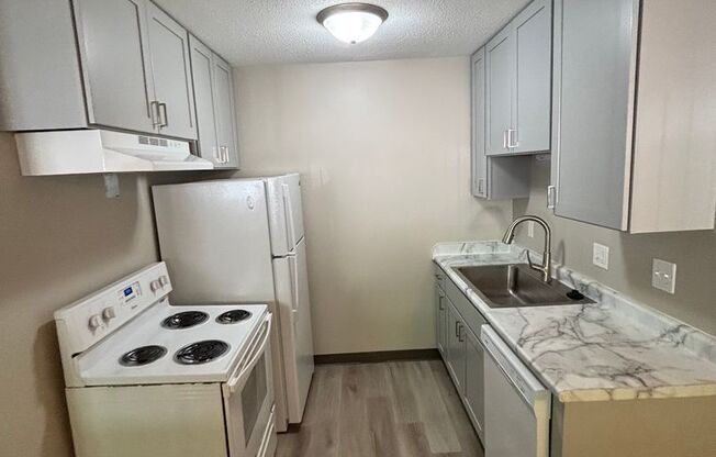 1 bed, 1 bath, 530 sqft, $999, Unit 187-03KR