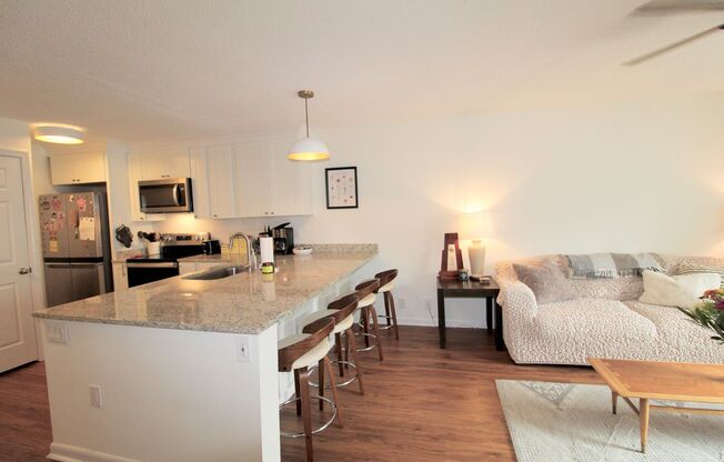 4 beds, 2.5 baths, $650, Unit APARTMENT I