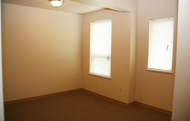 2 beds, 1 bath, 1,007 sqft, $1,890, Unit 08