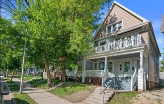 2169 N 39 ST