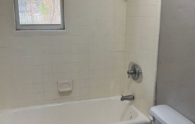 2 Bed 1 Bath Duplex