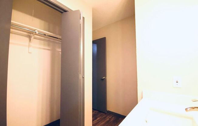 1 bed, 1 bath, $1,050, Unit 2012