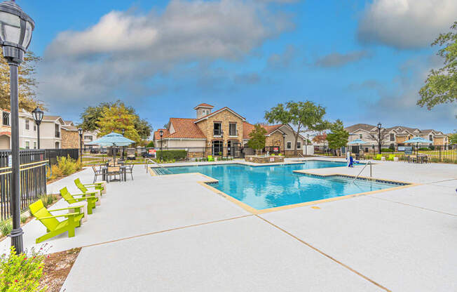 Dominium_Rosemont at Mayfield Villas_Outdoor Swimming Pool