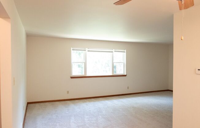 1 bed, 1 bath, 775 sqft, $1,125, Unit 1593H