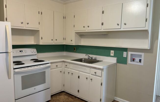 2-bedroom Duplex available near Revolution Mills!