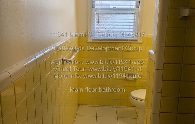 11941 Miami 3bed/1.5 bath with new kitchen great bonus room located in Boynton
