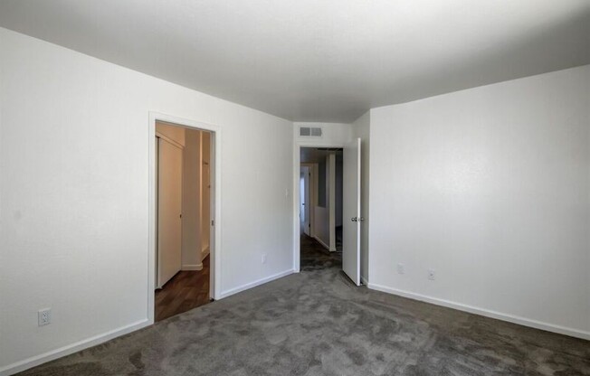 2 beds, 2 baths, 984 sqft, $1,650, Unit 140