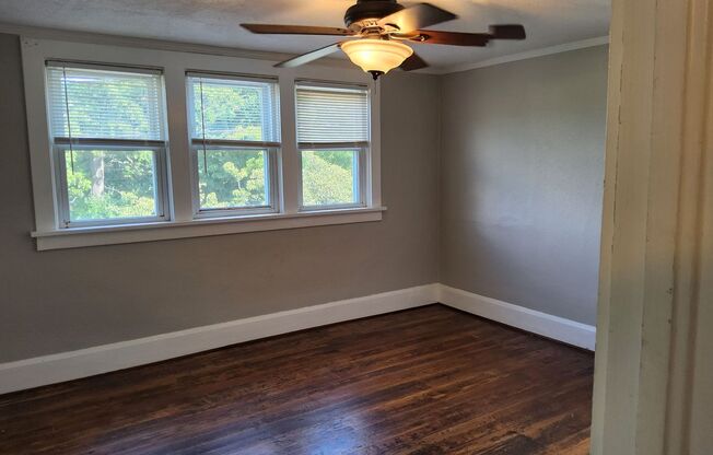 2 beds, 1 bath, $1,150