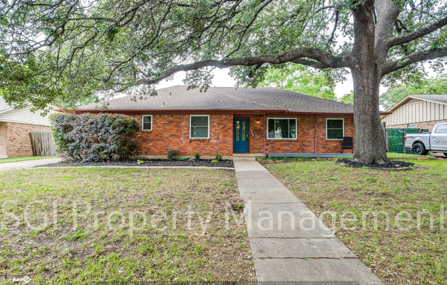 702 S WATERVIEW DR