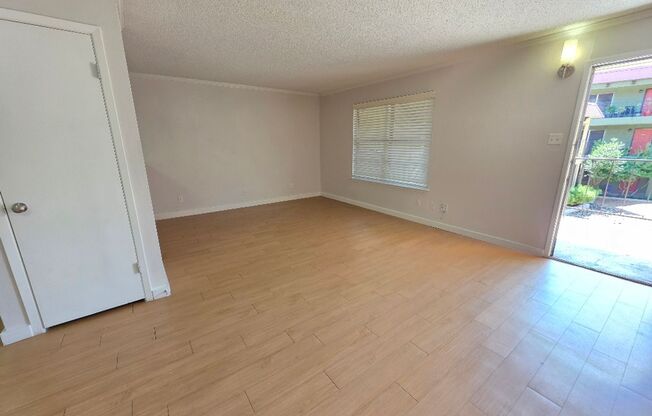 1 bed, 1 bath, 700 sqft, $1,054, Unit LAW11-225