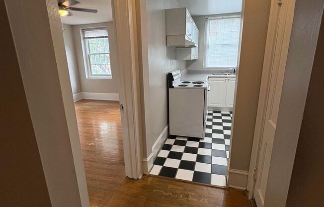 1 bed, 1 bath, 550 sqft, $1,750, Unit 963-213