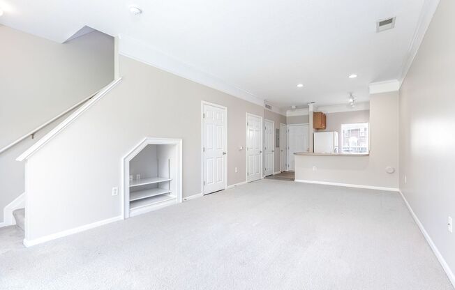 2 beds, 1.5 baths, 1,024 sqft, $1,521, Unit 220