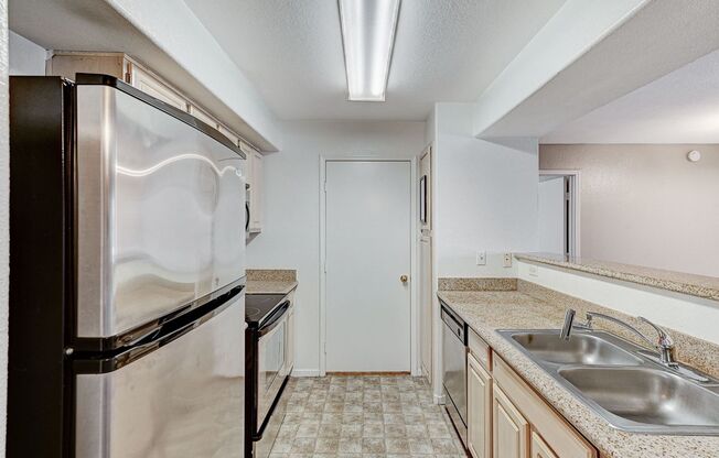 2 beds, 2 baths, $1,495, Unit BUILDING 12