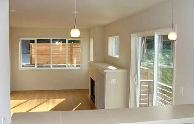 Two Bedroom, One and a Half Bath Townhome - Right Next to Fairmount Park