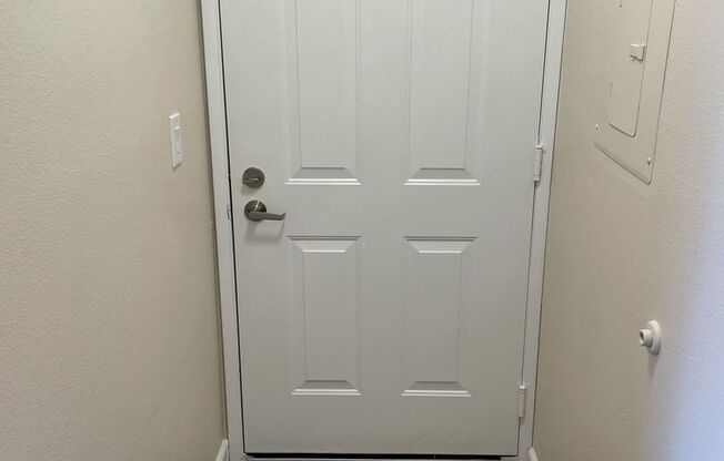 1 bed, 1 bath, 410 sqft, $1,450, Unit 306