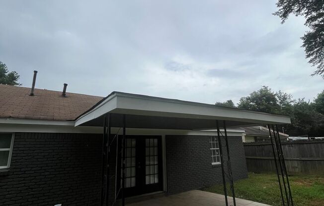 Welcome to 3000 Ashwood Cove!