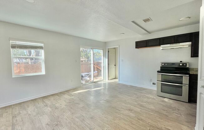 1033 RIVAS ST