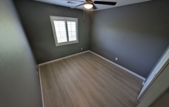 4 beds, 2.5 baths, $2,400
