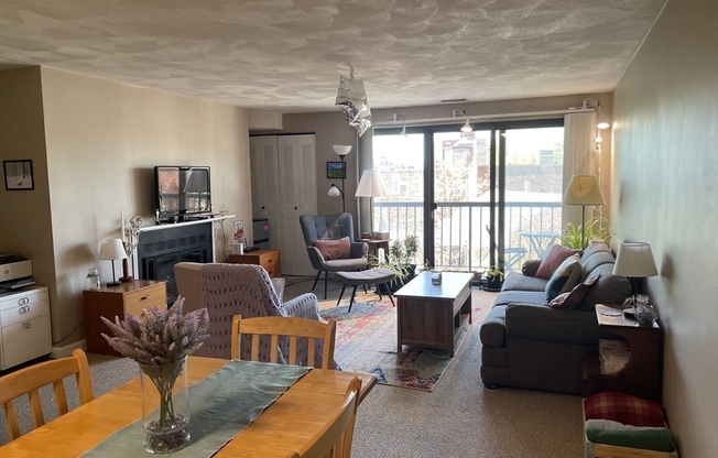 2 beds, 2 baths, 1,114 sqft, $3,950, Unit 606