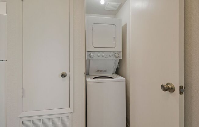 1 bed, 1 bath, 669 sqft, $1,495, Unit 6