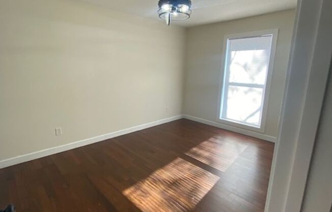 2 beds, 2 baths, $1,200