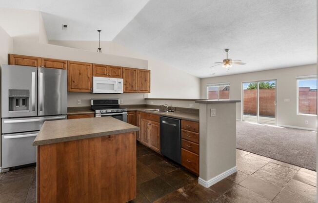 Sedona Hills Stunner!